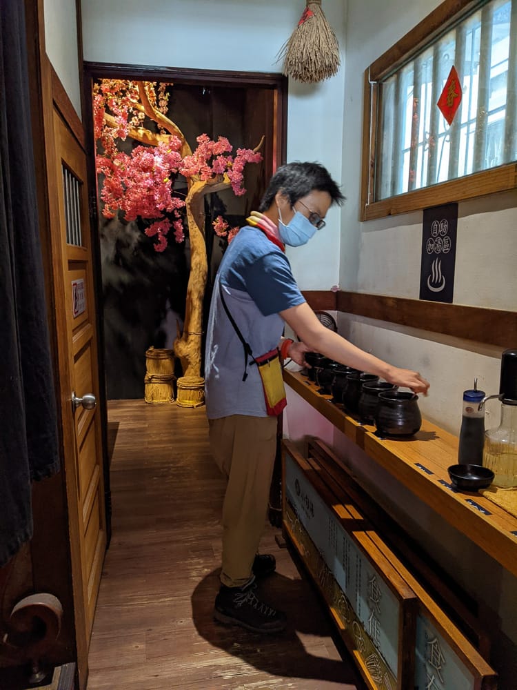 嘉義火鍋小旬湯 樂農鑄鐵火鍋高CP海鮮獨享女子比例特多 - 第3張圖 嘉義火鍋小旬湯 樂農鑄鐵火鍋高CP海鮮獨享女子比例特多