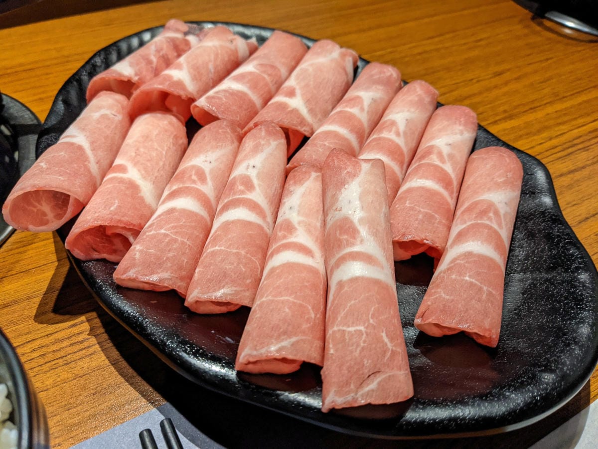 嘉義火鍋小旬湯 樂農鑄鐵火鍋高CP海鮮獨享女子比例特多 - 第4張圖 嘉義火鍋小旬湯 樂農鑄鐵火鍋高CP海鮮獨享女子比例特多