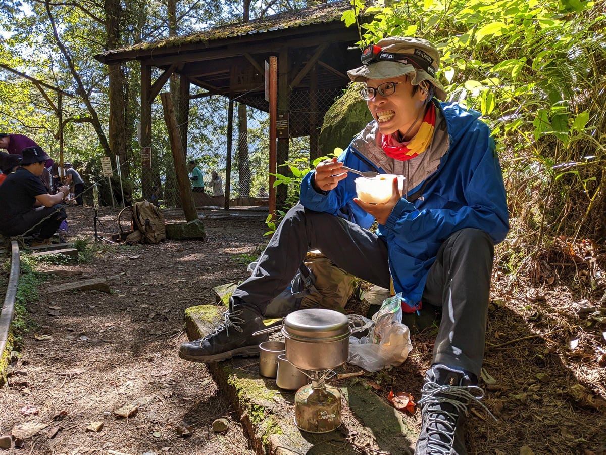 阿里山眠月線翻新 頭燈必備穿越隧道拉繩申請入園值得來