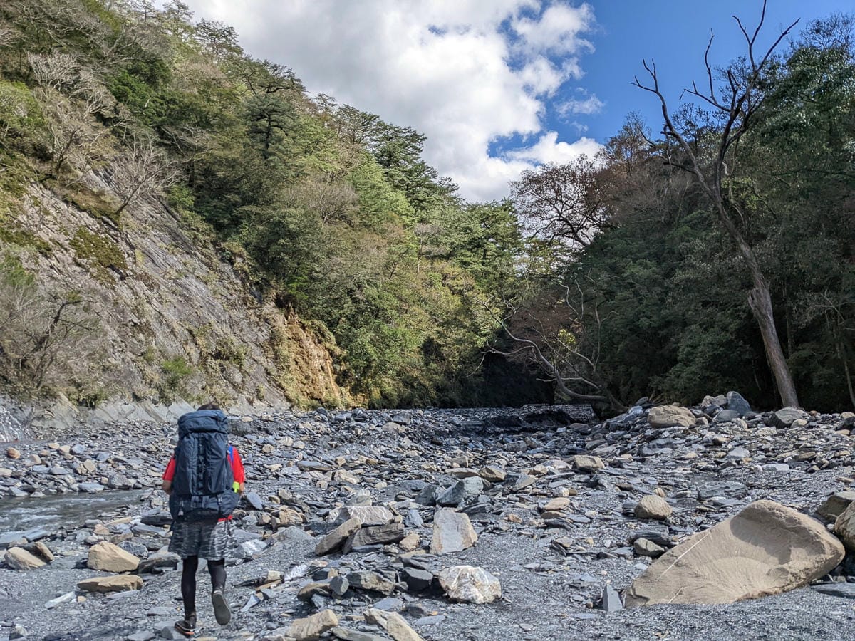 萬大北溪溫泉 奧萬大南投冬季之峽谷露營星空滿佈