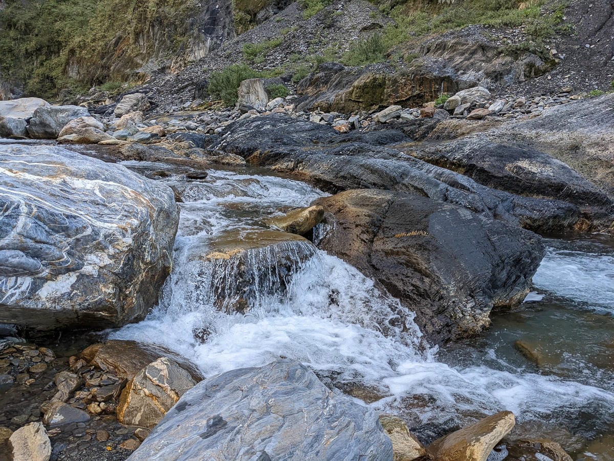 萬大北溪溫泉 奧萬大南投冬季之峽谷露營星空滿佈