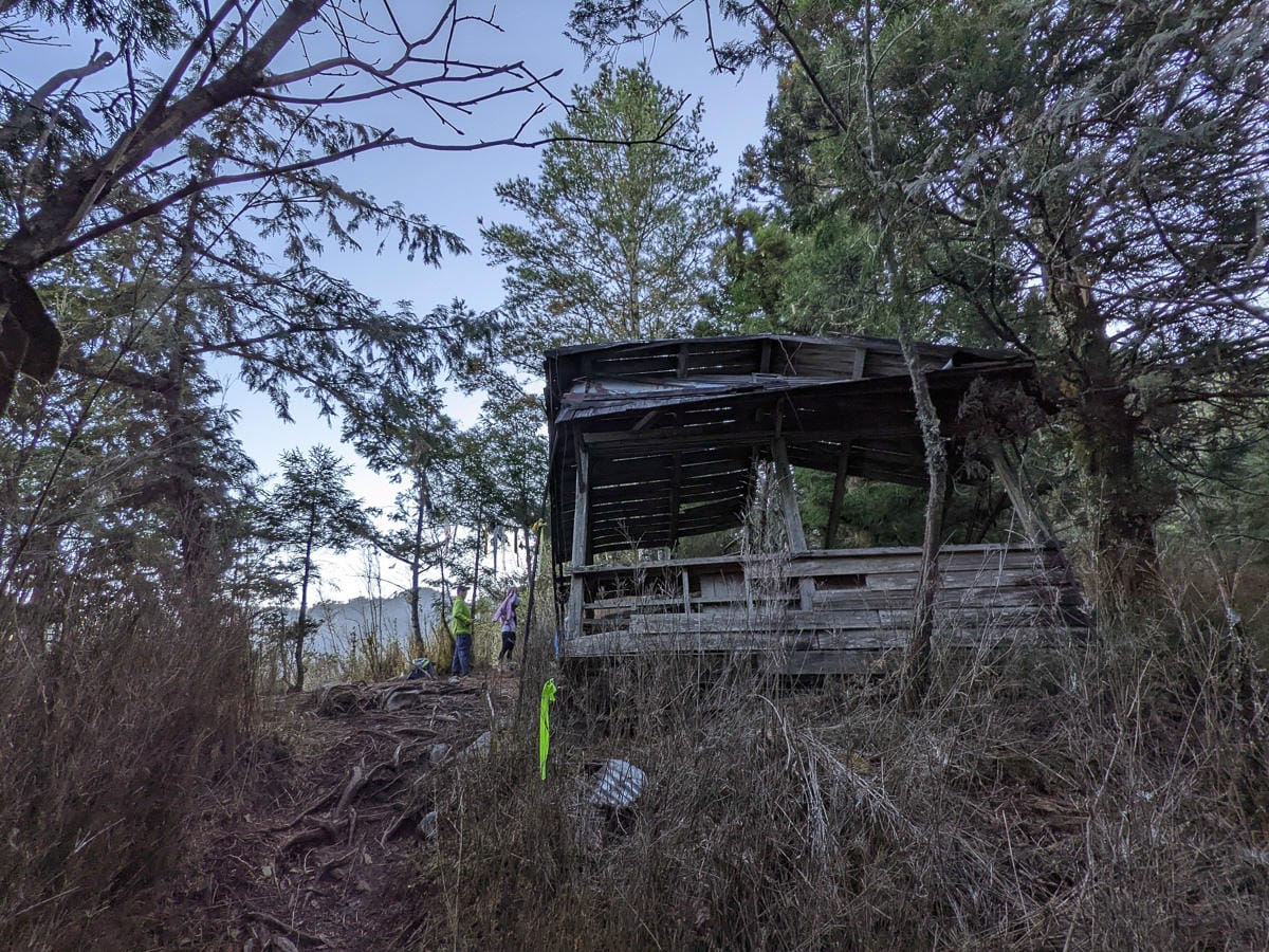西巒大山難度？南投百岳單攻聖品玉山最北端冬天出大景
