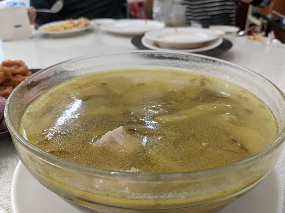 苗栗大湖青串小館 客家美食特色草莓入菜下午休息