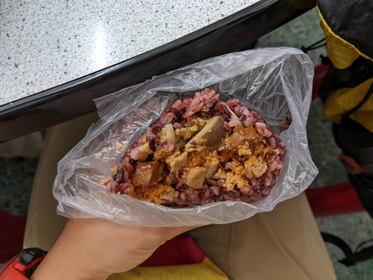 苗栗大湖青串小館 客家美食特色草莓入菜下午休息