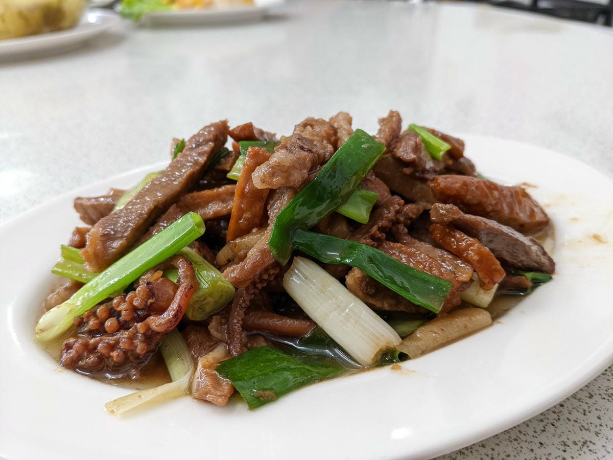 苗栗大湖青串小館 客家美食特色草莓入菜下午休息