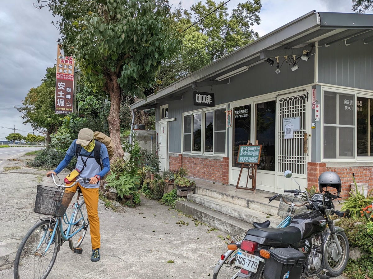 池上美食 豆腐豆包水煎包熱炒火鍋四神湯草粿甜點