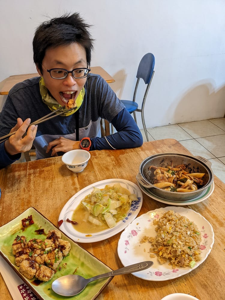 池上美食 豆腐豆包水煎包熱炒火鍋四神湯草粿甜點