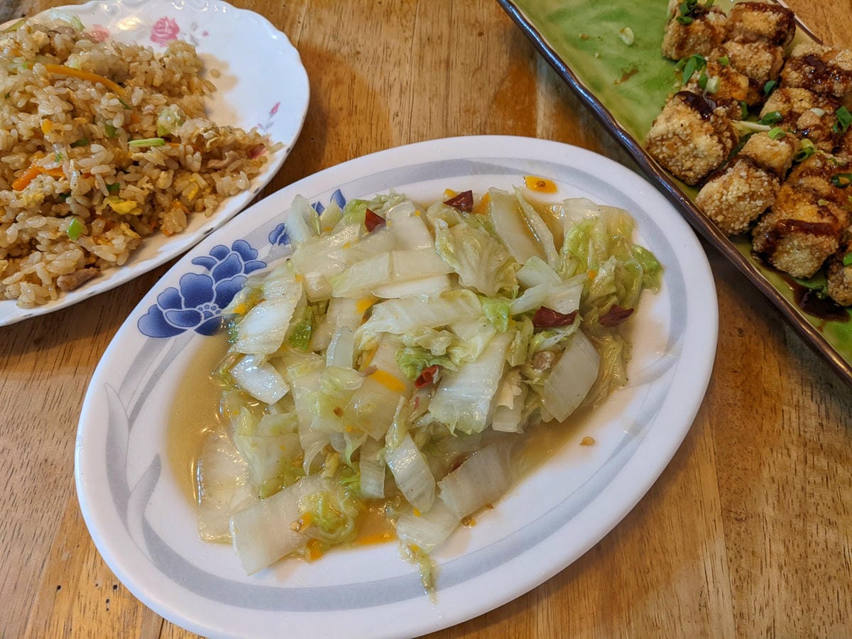 池上美食 豆腐豆包水煎包熱炒火鍋四神湯草粿甜點