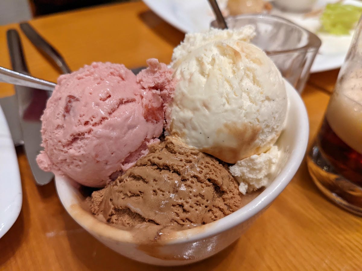 礁溪老爺自助餐住宿一泊二食早晚餐服務超棒 - 第22張圖 礁溪老爺自助餐住宿一泊二食早晚餐服務超棒