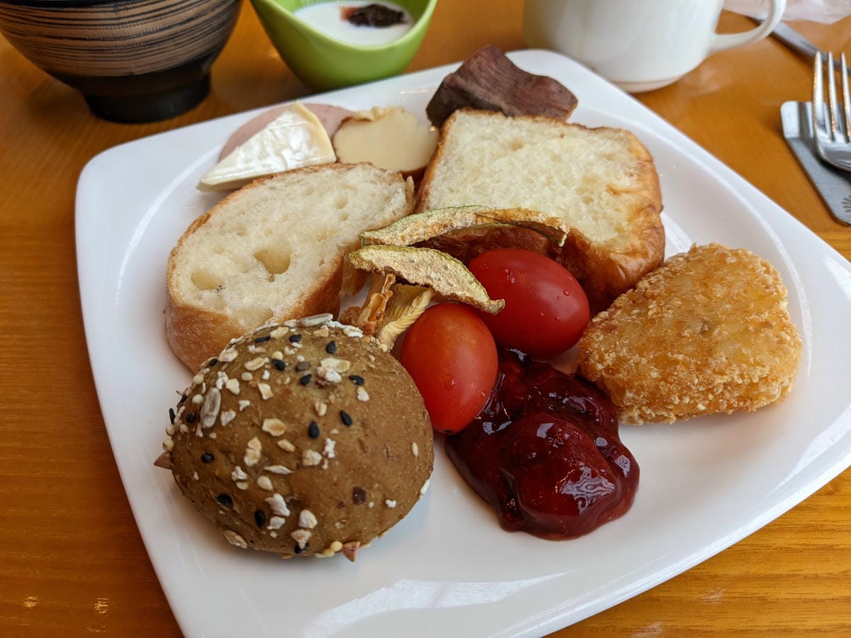 礁溪老爺自助餐住宿一泊二食早晚餐服務超棒 - 第12張圖 礁溪老爺自助餐住宿一泊二食早晚餐服務超棒