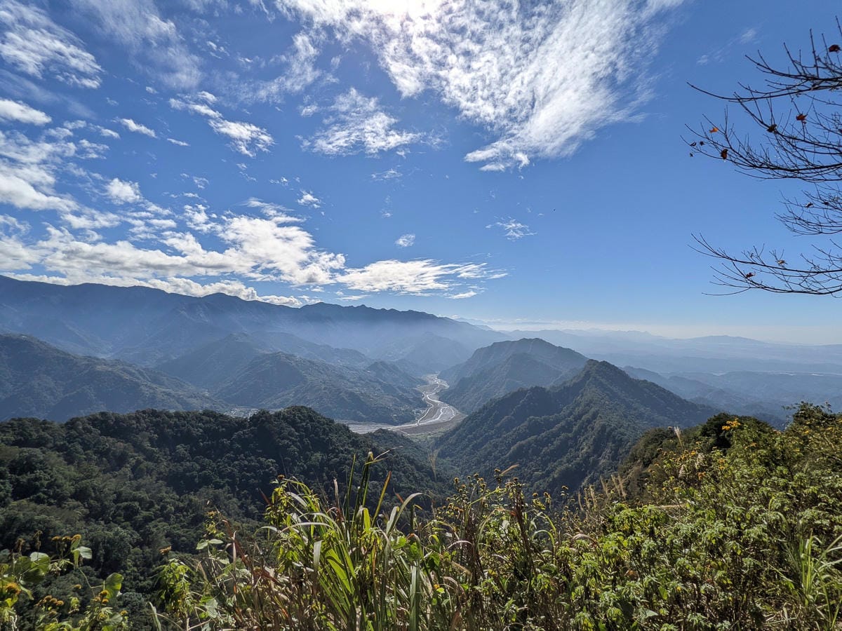 苗栗小百岳馬那邦山 值得沈醉四季聖稜之美