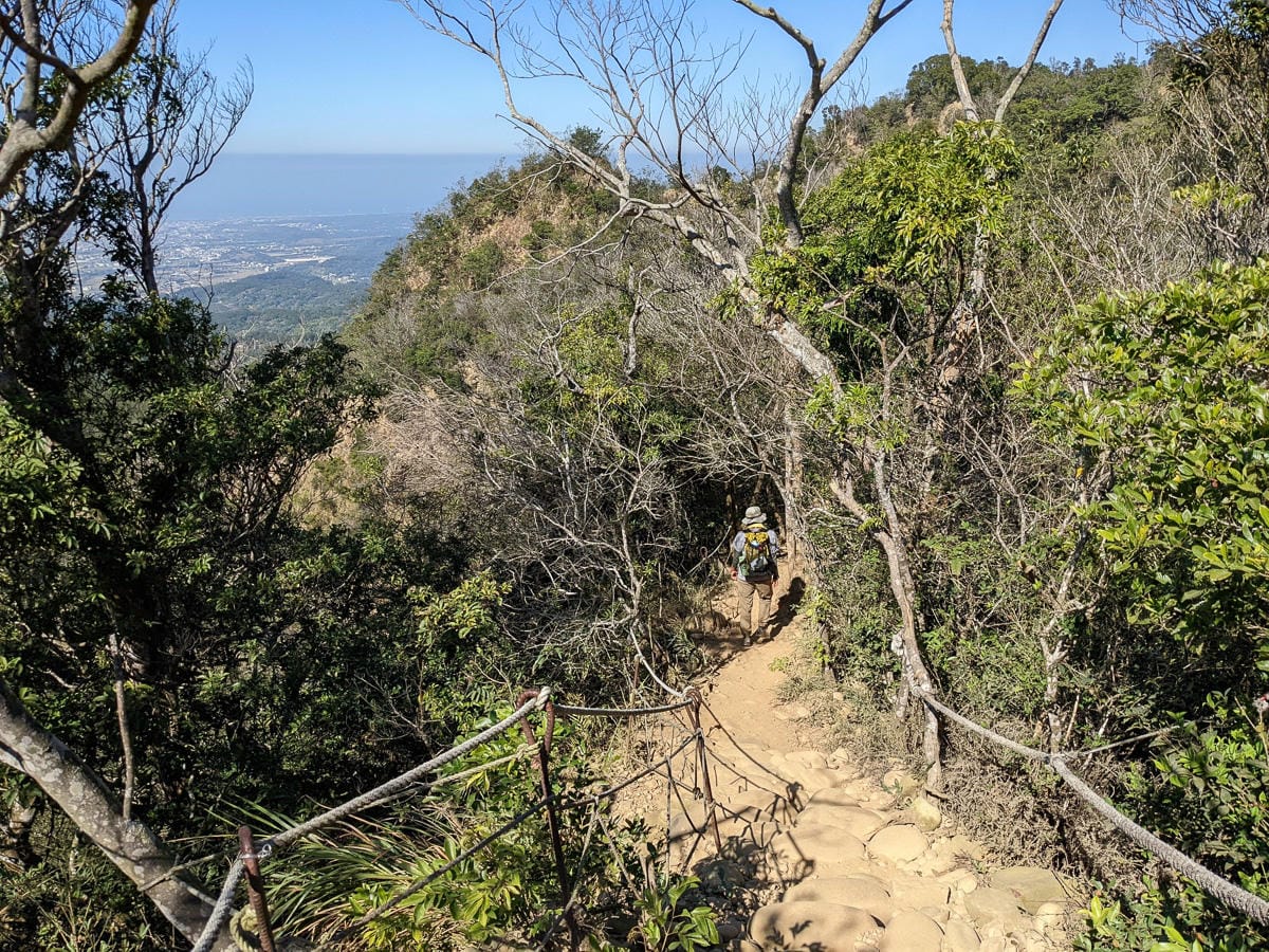 苗栗火炎山南鞍古道連走 小百岳配大峽谷絕美