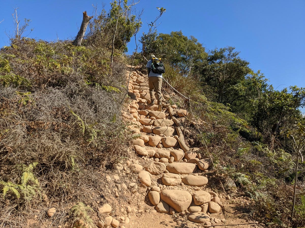 苗栗火炎山南鞍古道連走 小百岳配大峽谷絕美