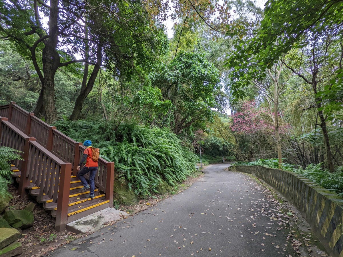 北投石牌軍艦岩丹鳳山爬山步道 非傳統路線連走