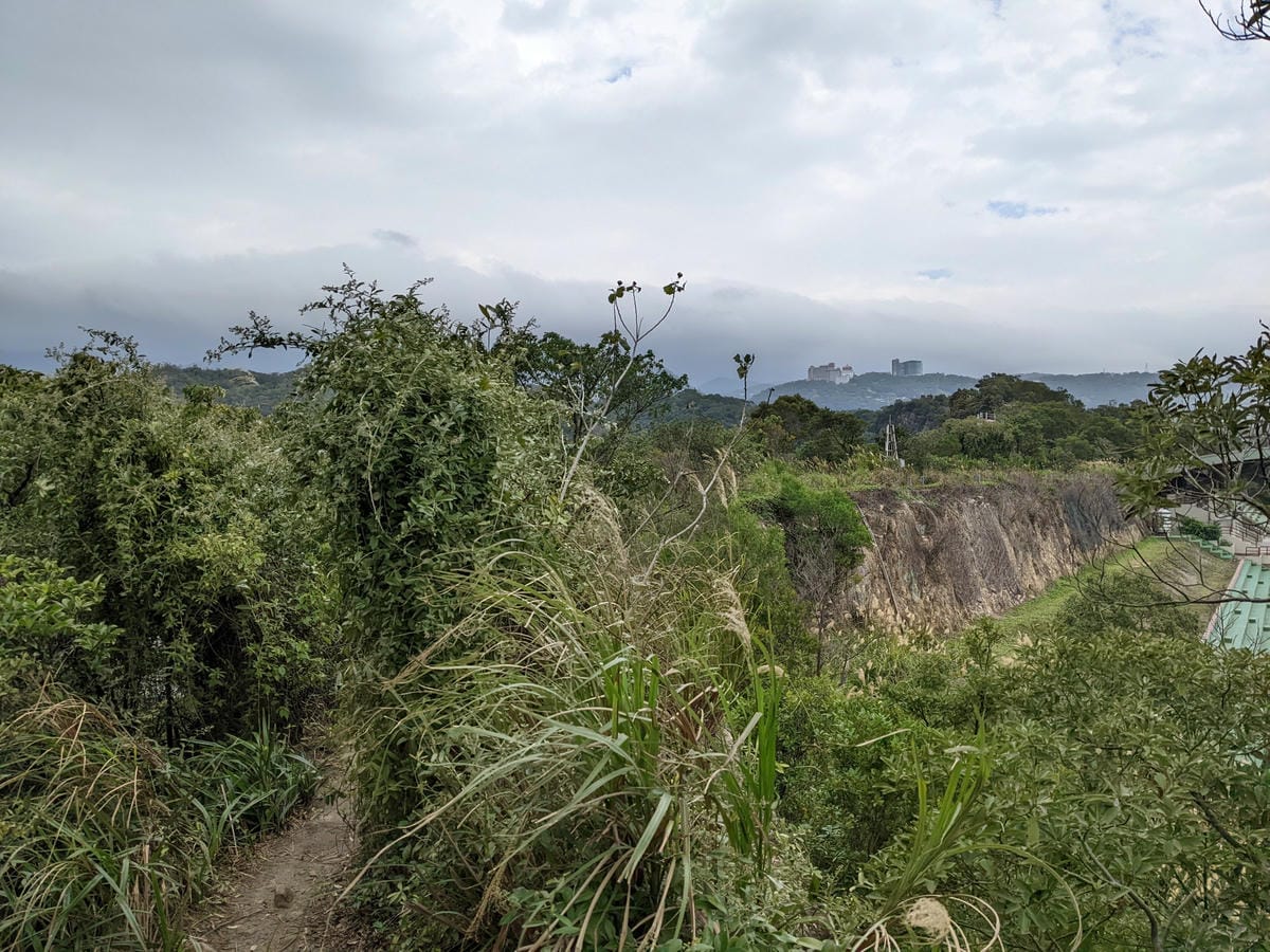北投石牌軍艦岩丹鳳山爬山步道 非傳統路線連走