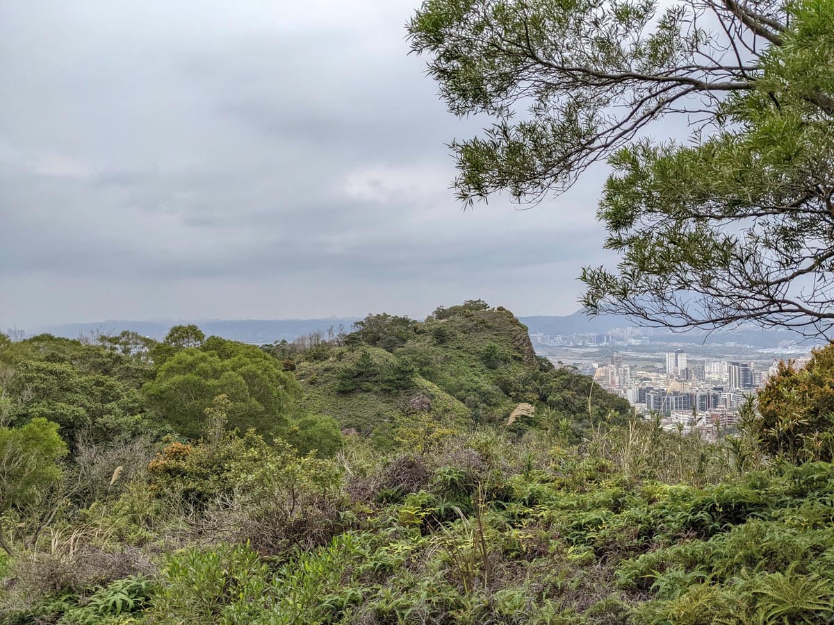 北投石牌軍艦岩丹鳳山爬山步道 非傳統路線連走