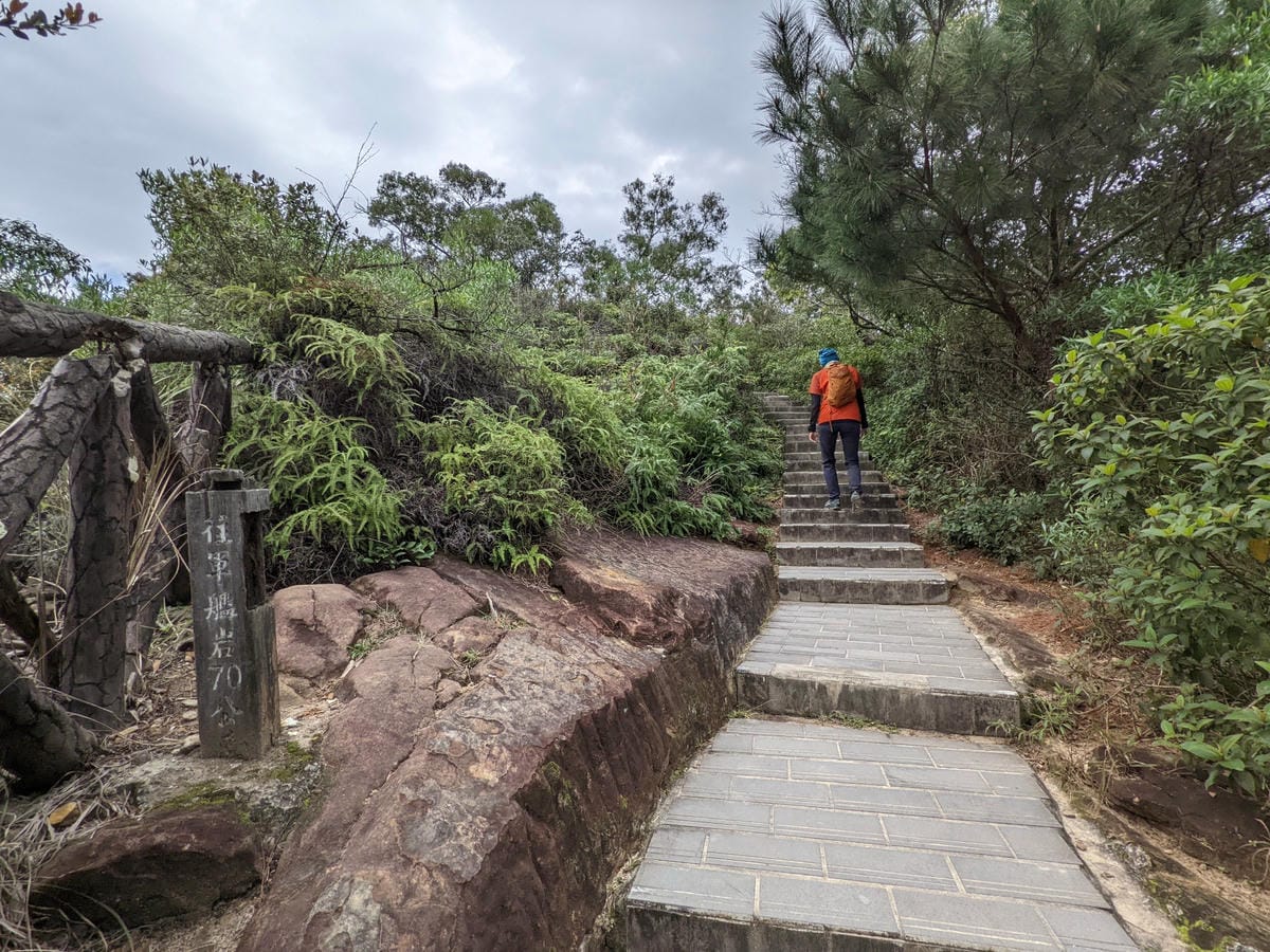 北投石牌軍艦岩丹鳳山爬山步道 非傳統路線連走