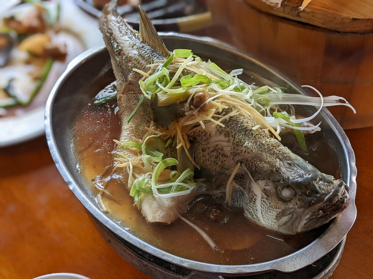 清境奧萬大餐廳塔洛灣甕仔雞 平日有開不錯吃