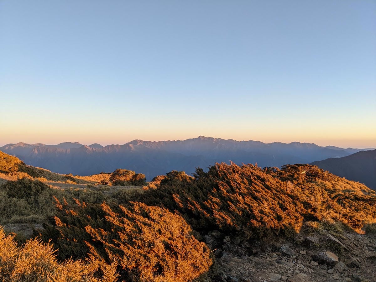 百岳合歡西峰 高山一日合歡北峰不下華岡