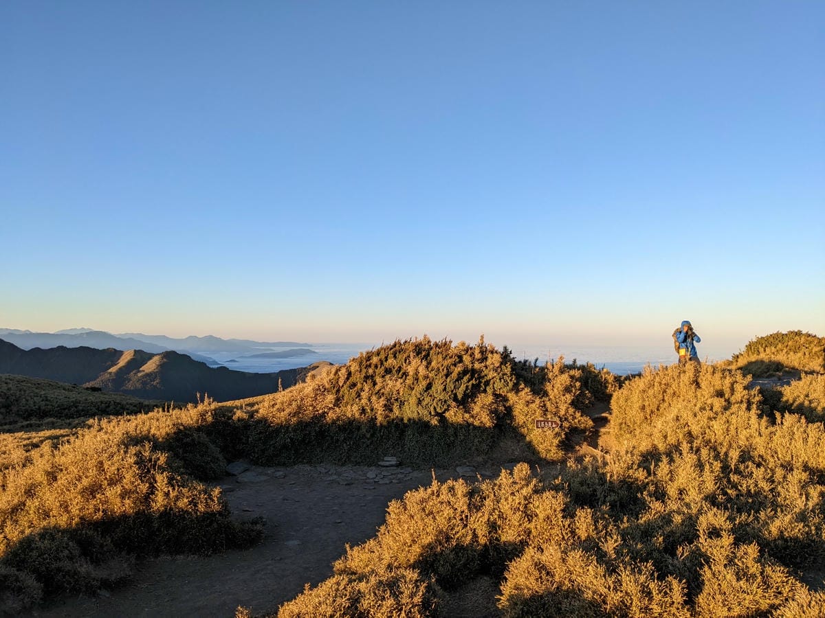百岳合歡西峰 高山一日合歡北峰不下華岡