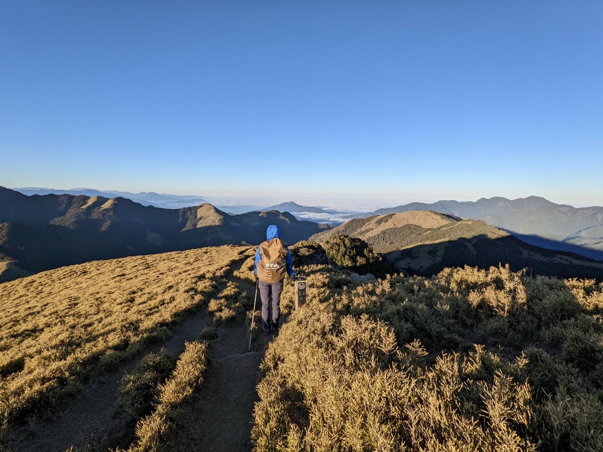 百岳合歡西峰 高山一日合歡北峰不下華岡