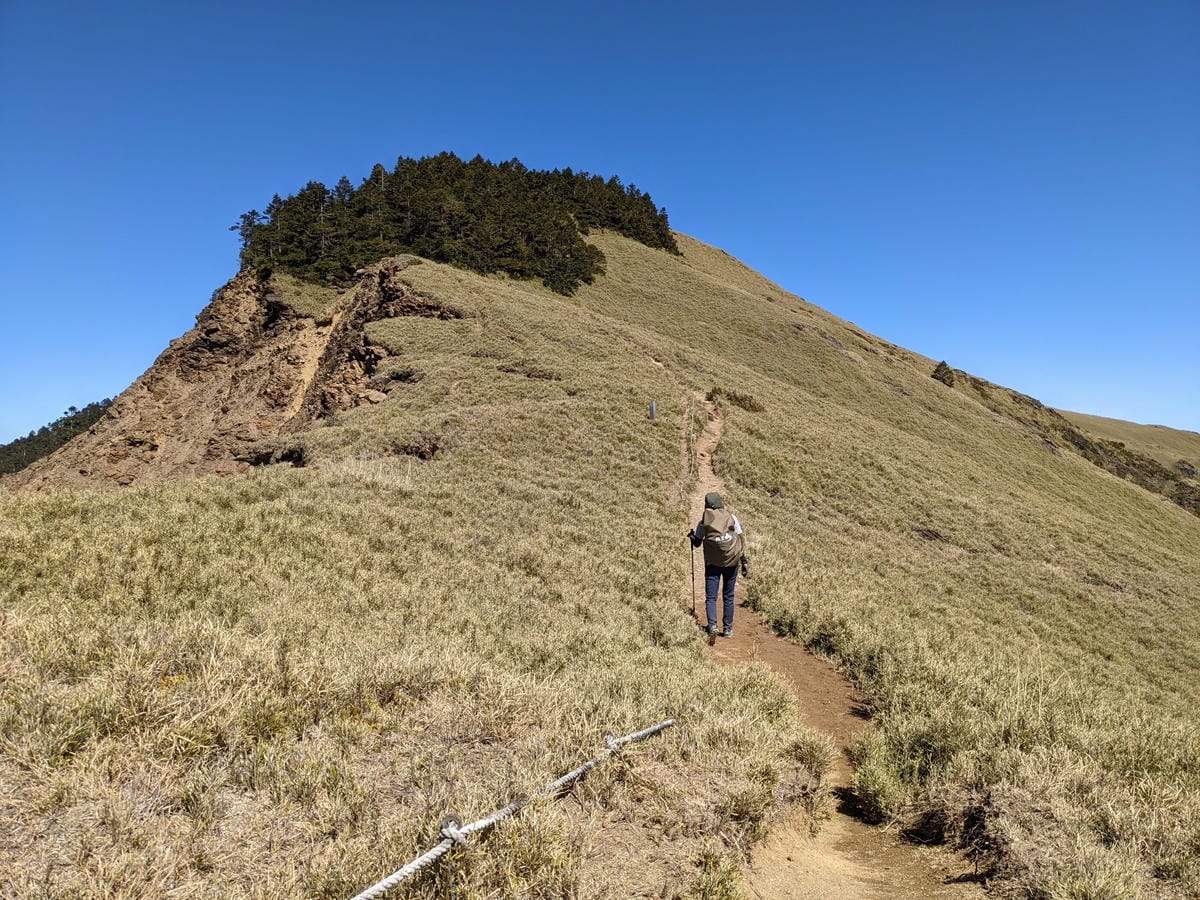 百岳合歡西峰 高山一日合歡北峰不下華岡