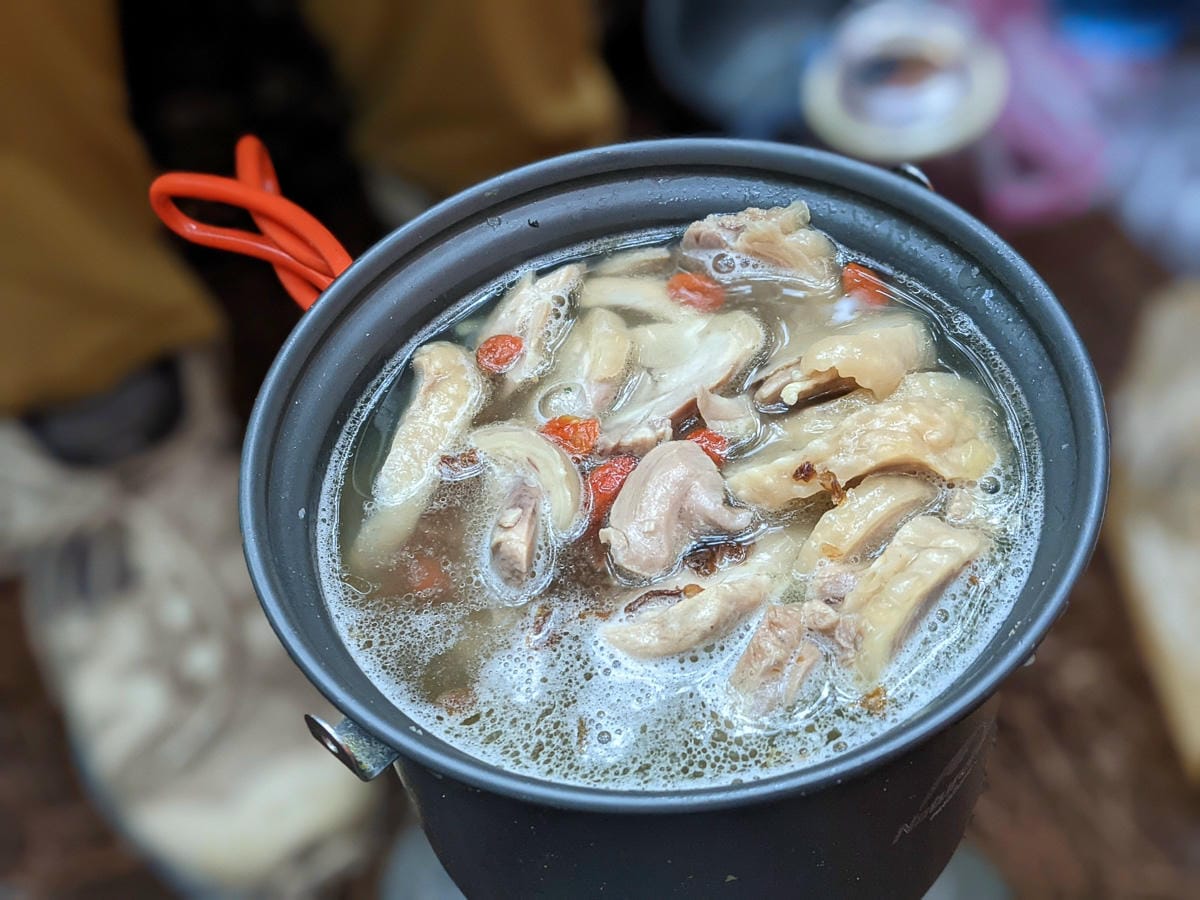 高山百岳多日爬山行動糧紀錄 即食飯糰洋芋片濃湯