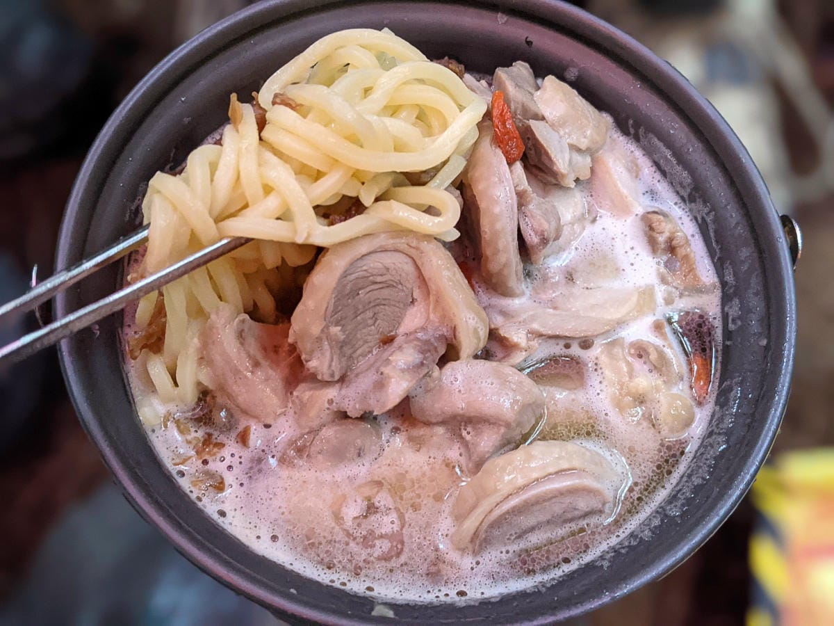 高山百岳多日爬山行動糧紀錄 即食飯糰洋芋片濃湯