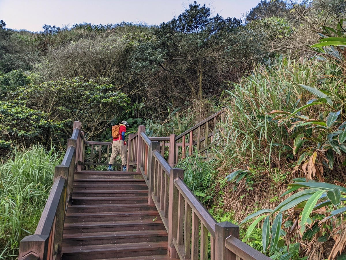 劍龍稜新路線 鋸齒稜茶壺山稜線縱走之繩索已拆