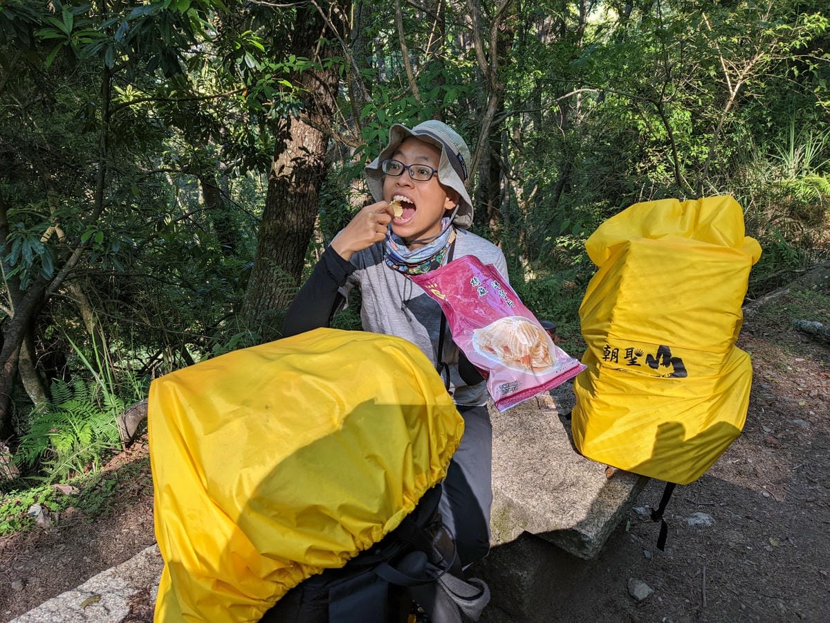 大小霸群峰 夜宿觀霧營地大鹿林道九九山莊每天20公里起跳