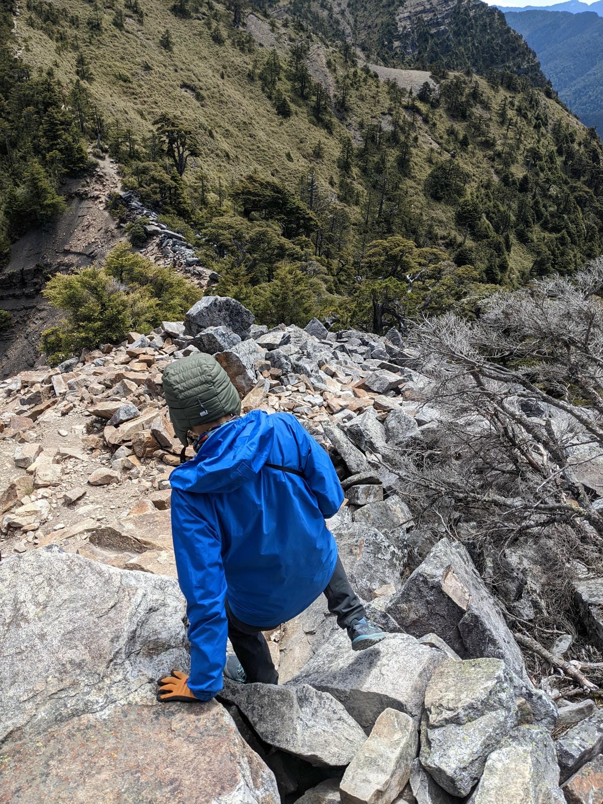 大小霸群峰 夜宿觀霧營地大鹿林道九九山莊-2