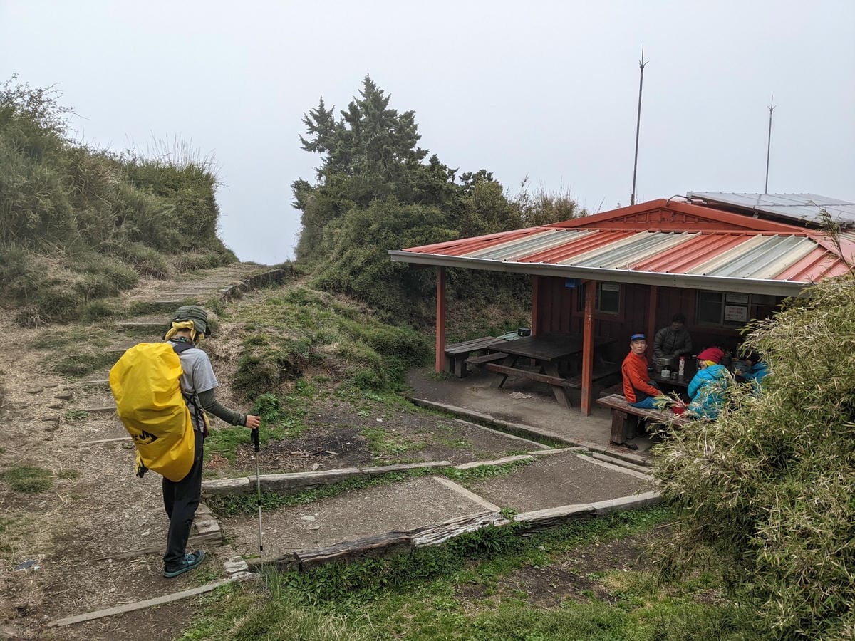 南橫三星庫哈諾辛山屋水源、訊號、屋況、好睡度