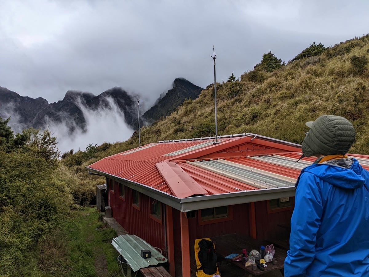 南橫三星庫哈諾辛山屋水源、訊號、屋況、好睡度
