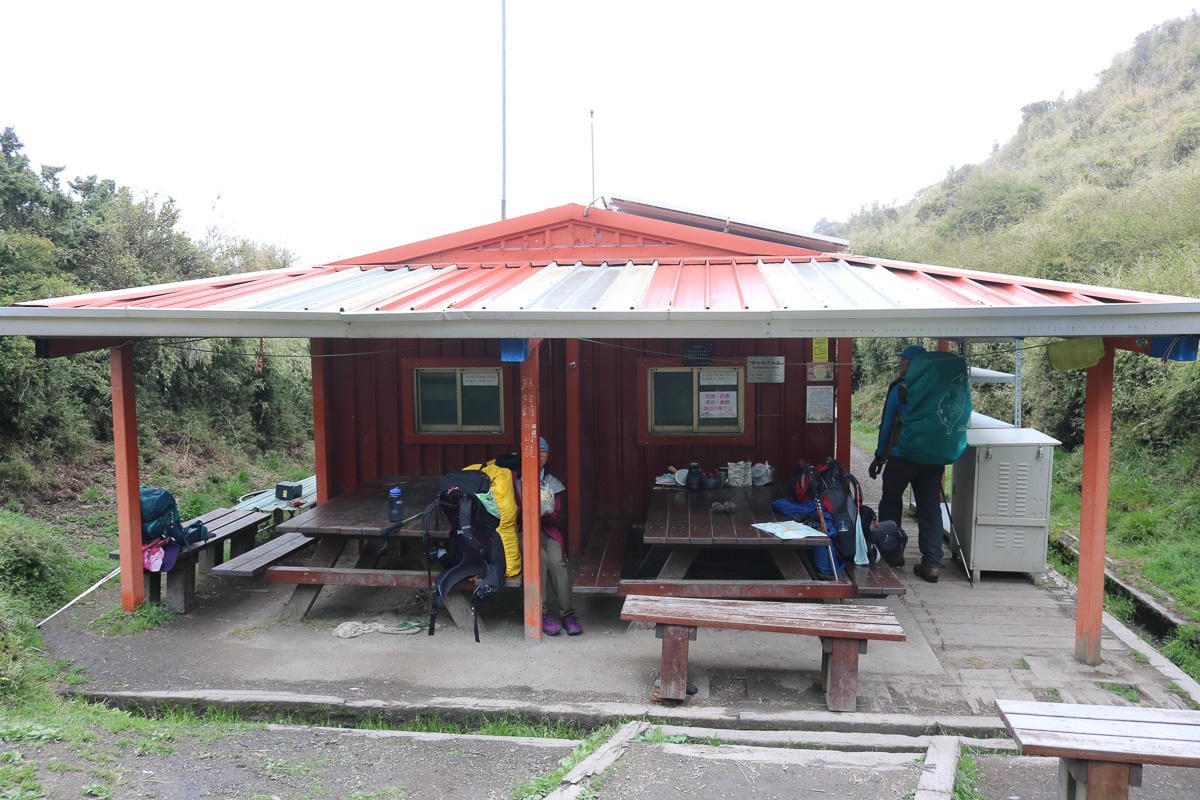 南橫三星庫哈諾辛山屋水源、訊號、屋況、好睡度