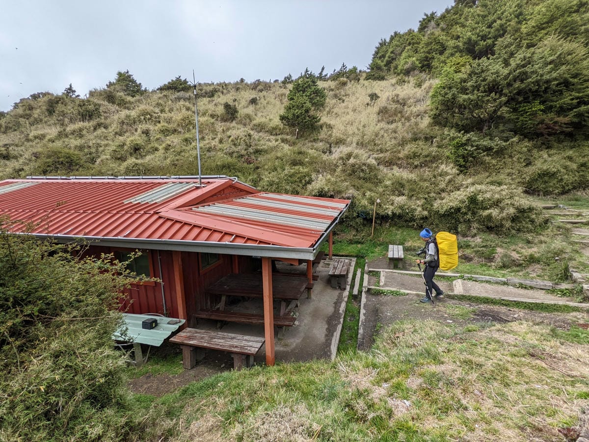 南橫F4 庫哈諾辛山&關山｜夜宿庫哈諾辛山屋南橫三星ing