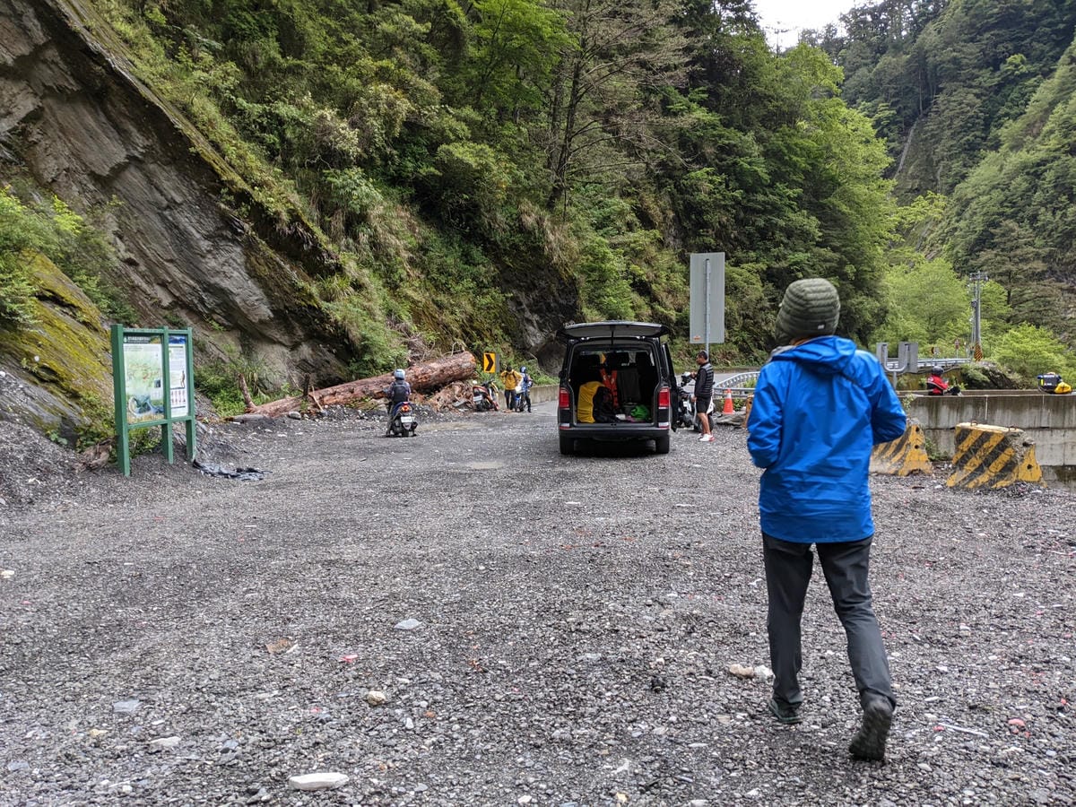 南橫F4塔關山｜樹根路滑還有斷崖都在南橫三星