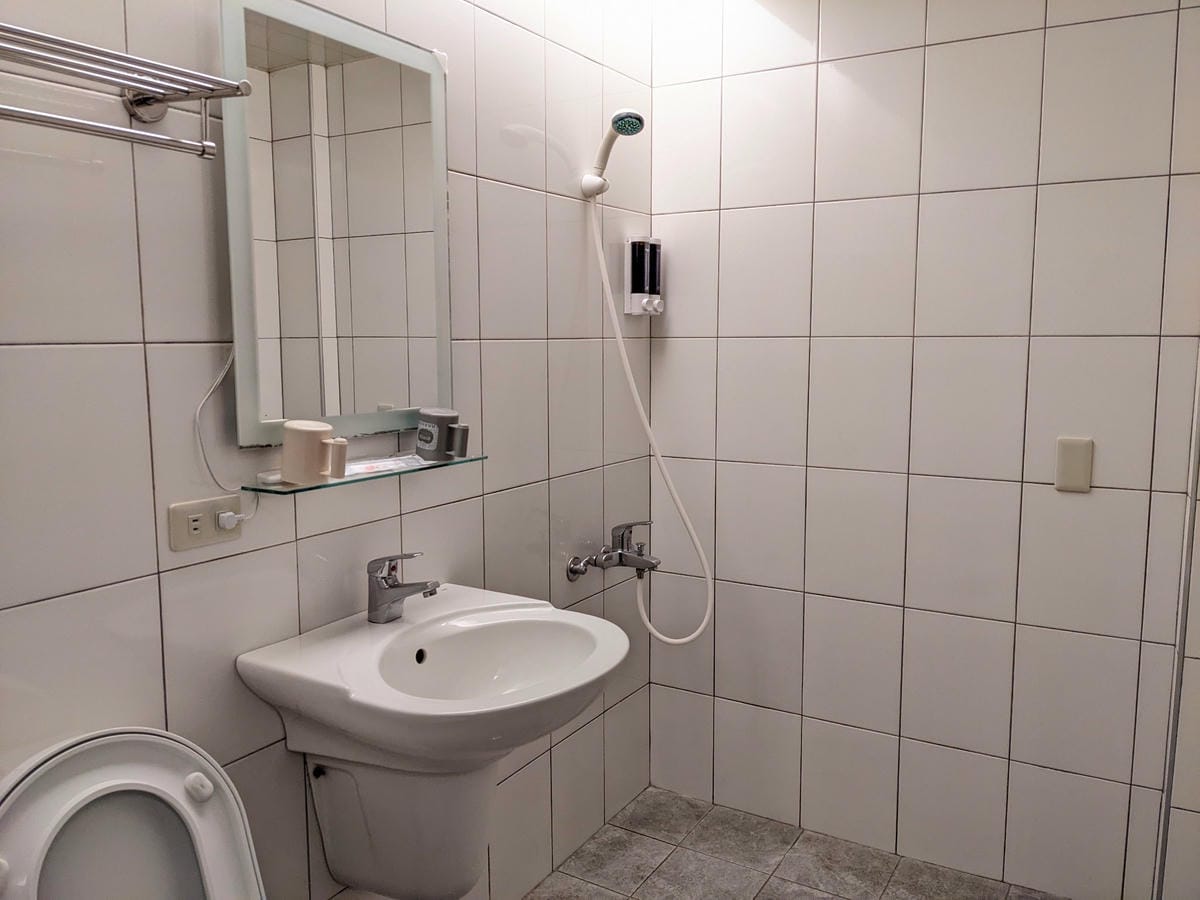 池上嘉明湖住宿推薦好睡床|花現池上民宿 - 第8張圖 池上嘉明湖住宿推薦好睡床|花現池上民宿