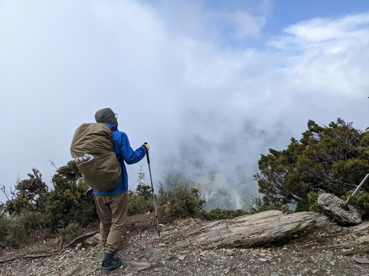 南橫F4 關山嶺山｜碎石坡走一步退兩步