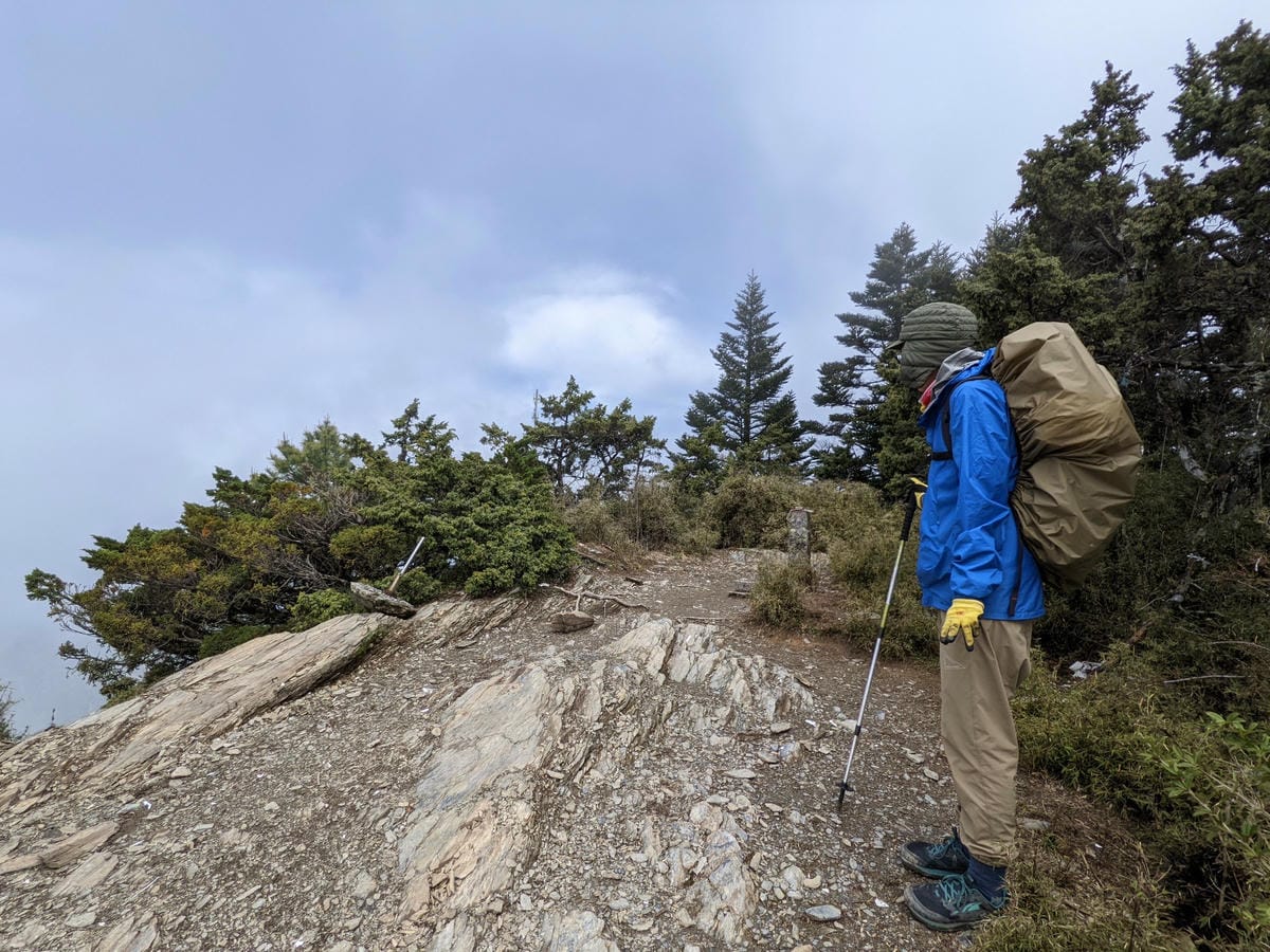 南橫F4 關山嶺山｜碎石坡走一步退兩步