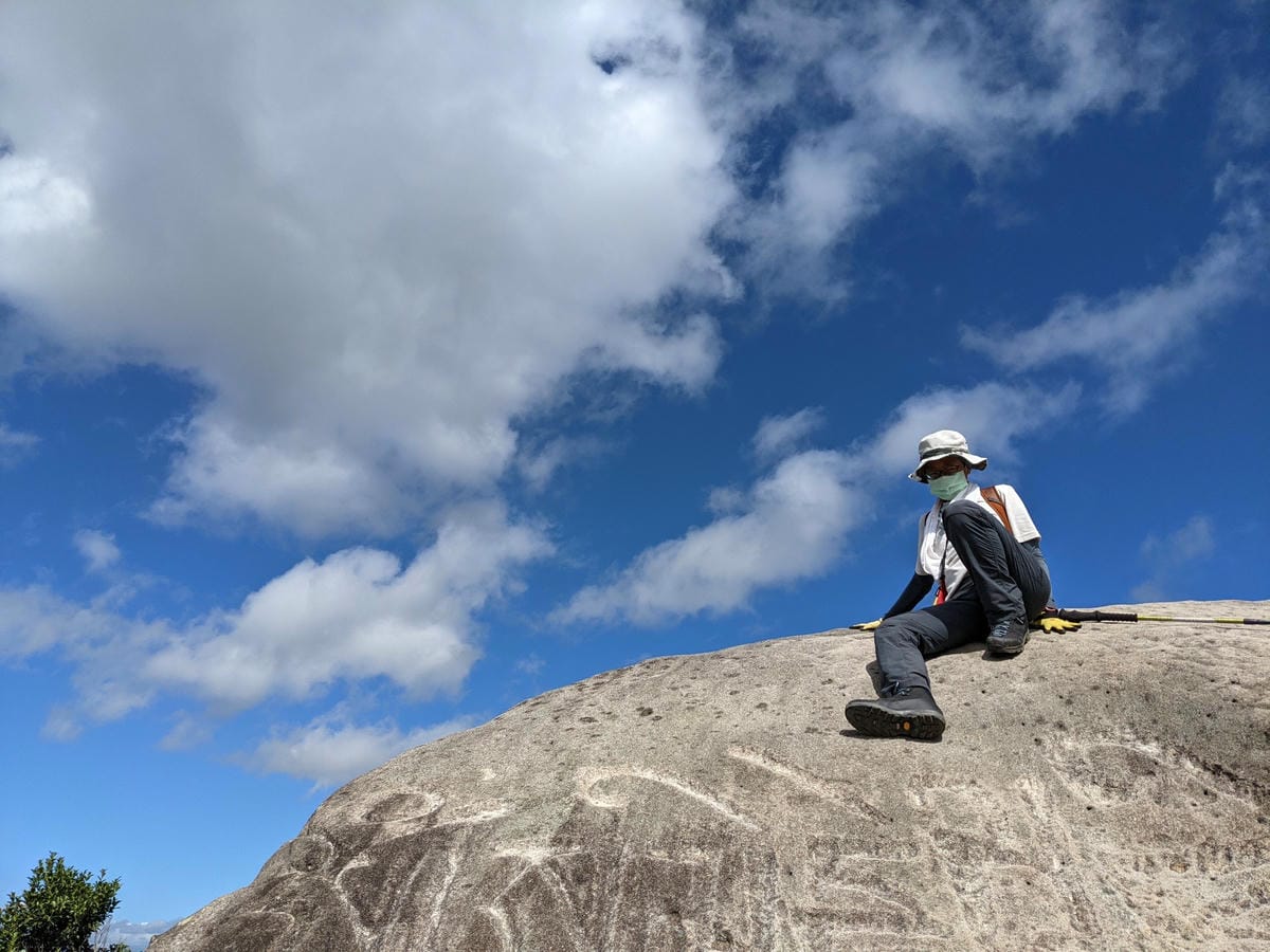 台北內湖 龍船岩非傳統的挑戰路線 迷你版五寮尖練腿推薦