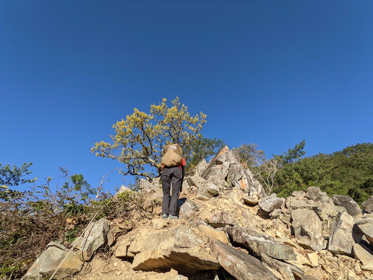 谷關七雄東卯山東南稜縱走德芙蘭|石瀑攀爬沒有極限 - 第11張圖 谷關七雄東卯山東南稜縱走德芙蘭|石瀑攀爬沒有極限