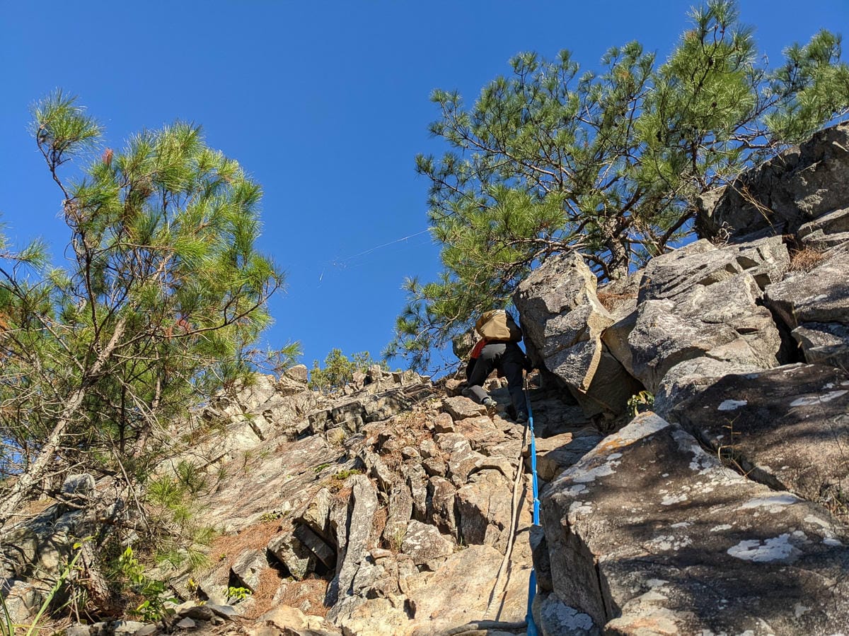 谷關七雄東卯山東南稜縱走德芙蘭|石瀑攀爬沒有極限 - 第15張圖 谷關七雄東卯山東南稜縱走德芙蘭|石瀑攀爬沒有極限