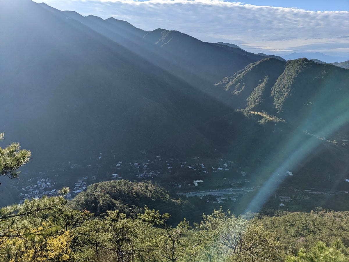 谷關七雄東卯山東南稜縱走德芙蘭｜石瀑攀爬沒有極限