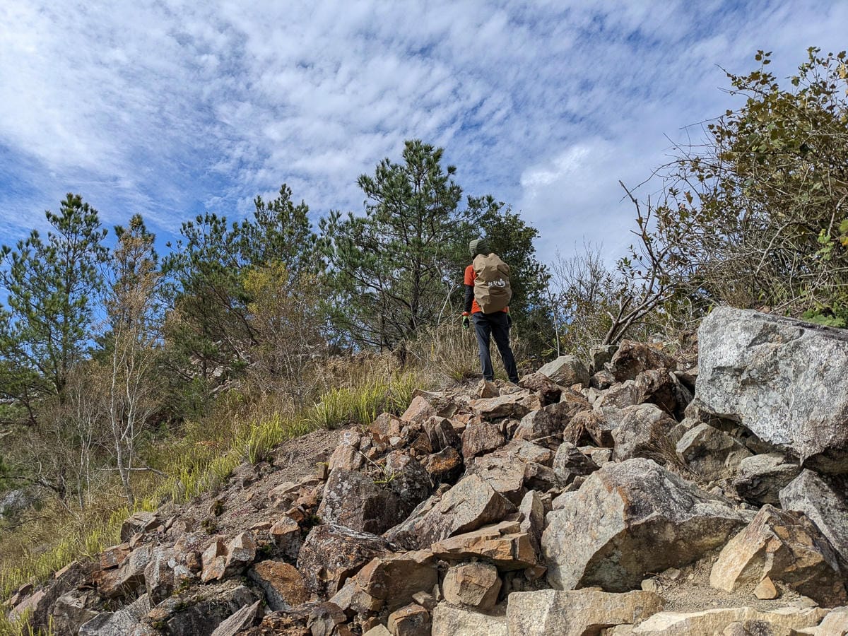 谷關七雄東卯山東南稜縱走德芙蘭｜石瀑攀爬沒有極限