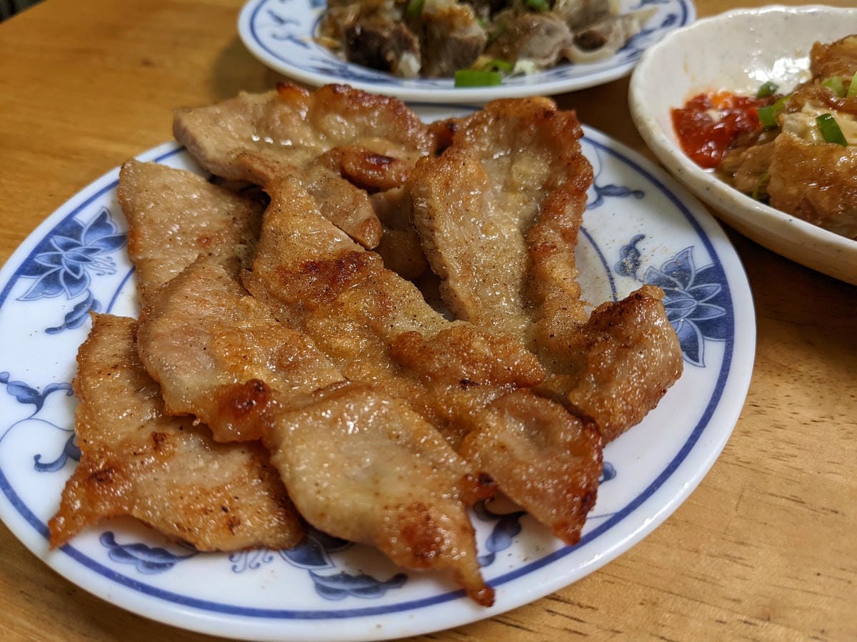 內湖便當|德明科大附近米店排骨飯 - 第3張圖 內湖便當|德明科大附近米店排骨飯