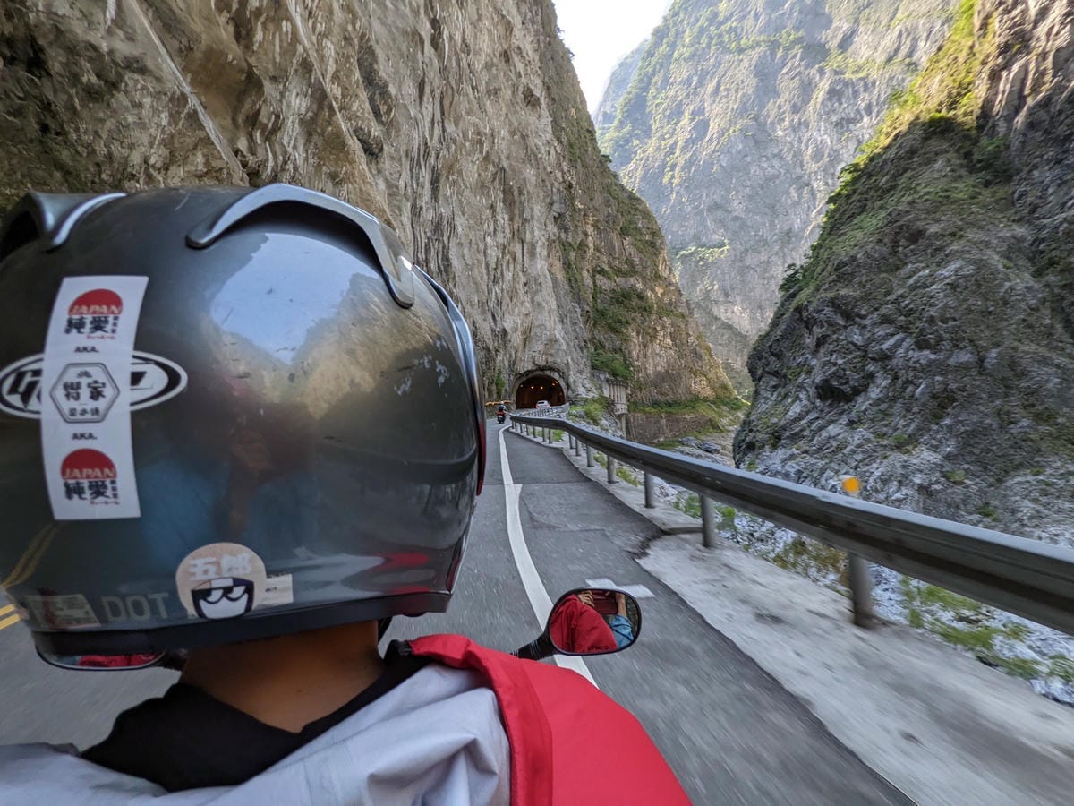 中橫四辣羊頭山住宿推薦｜慈恩隧道何家果園民宿