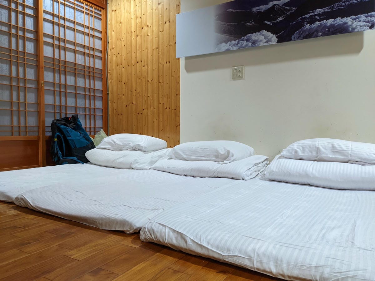 松雪樓滑雪山莊通舖熱水用搶的＋電毯萬歲