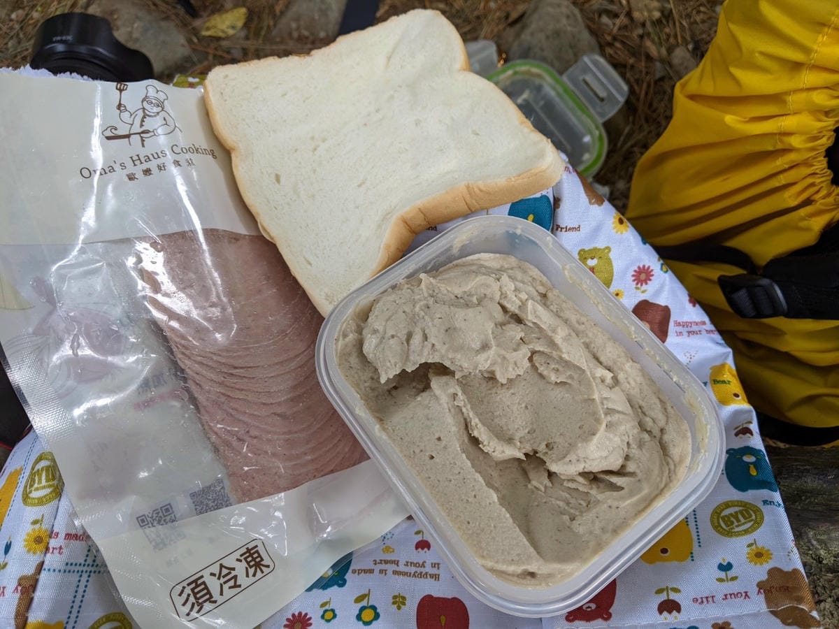 新雲稜山屋有水塔｜北一段南湖大山必經之地