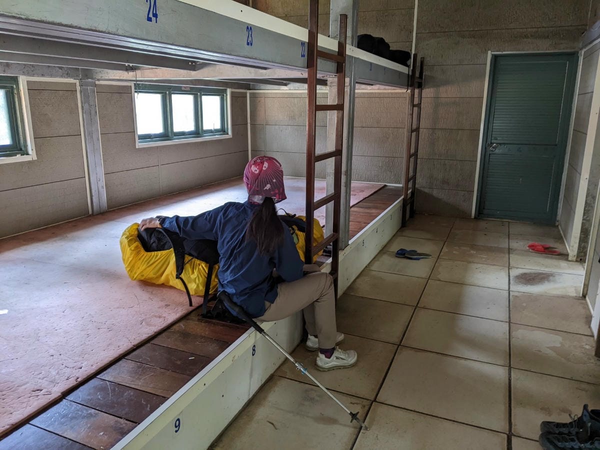 新雲稜山屋有水塔｜北一段南湖大山必經之地