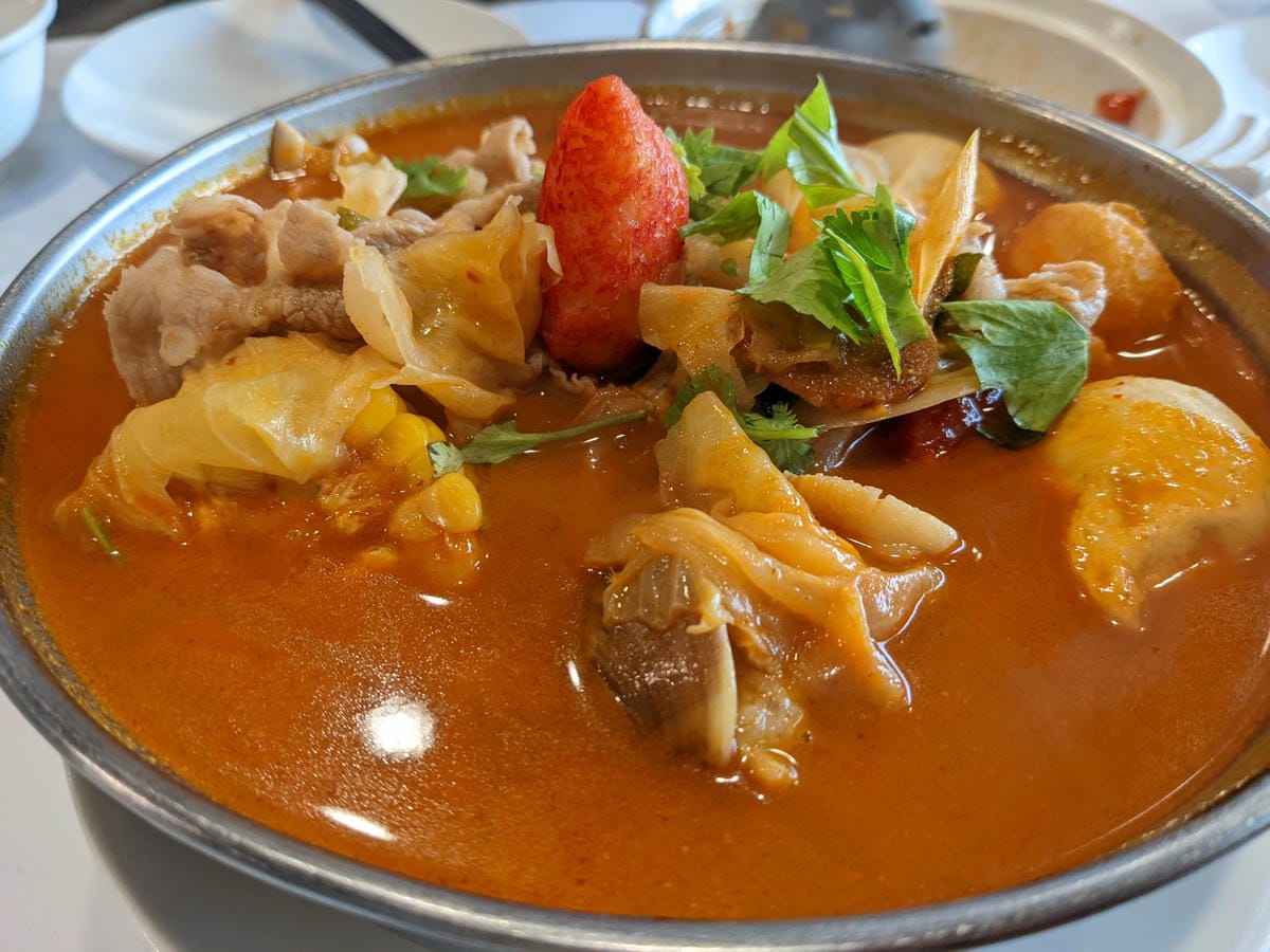 傲翔中泰料理永吉店